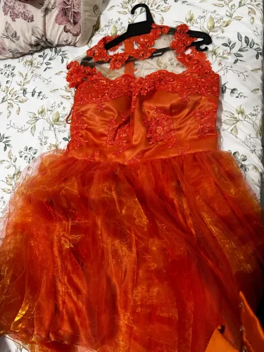 Vestido de festa curto laranja