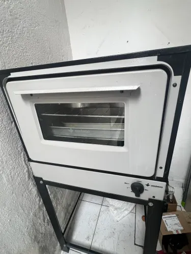 Forno Industrial A Gás Bravo Com Pé Venâncio 107 Litros Brfp