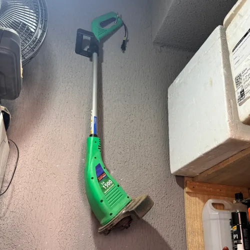 Roçadeira elétrica para grama
