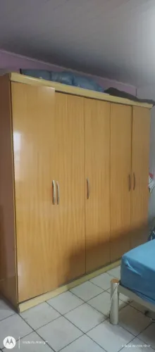 Roupeiro e cômoda