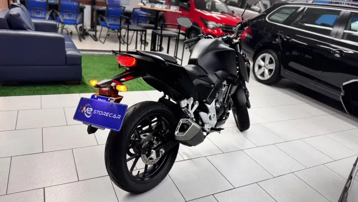 CB 300f