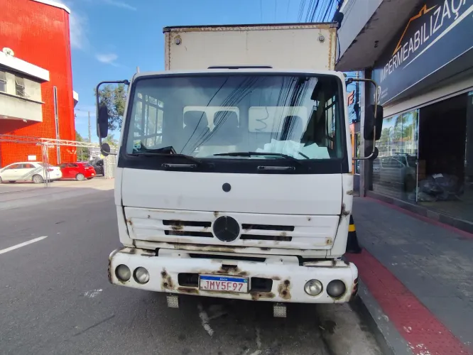 Vendo caminhão MB712C