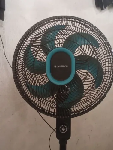 Vendo ventilador semi novo