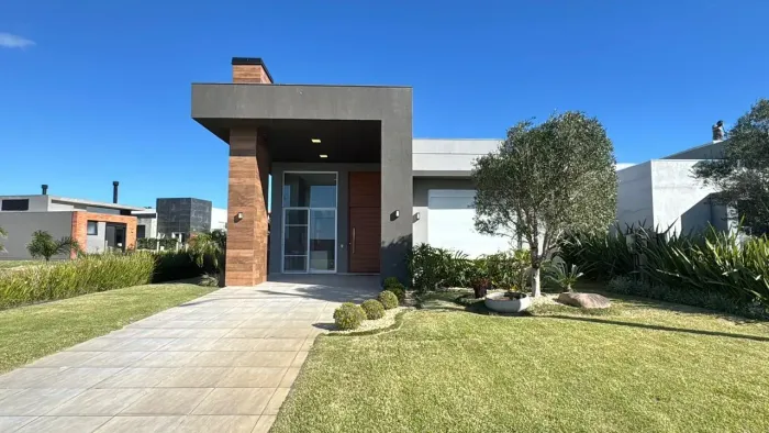 OPORTUNIDADE ÚNICA NO CONDOMÍNIO RIVIERA EM XANGRI-LÁ!