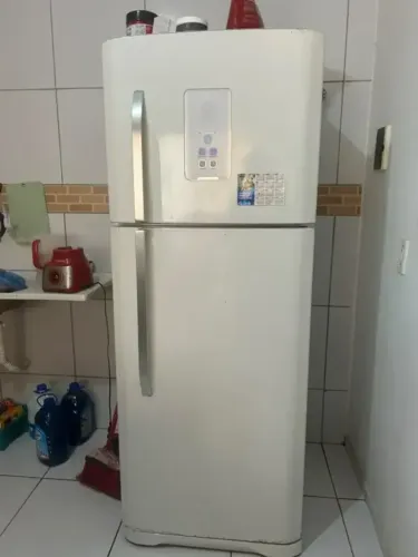 Geladeira PRA VENDER LOGO