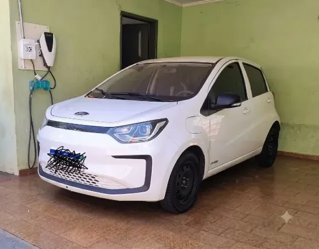 JAC E-JS1 62cv 5P Aut. (elétrico) 2023