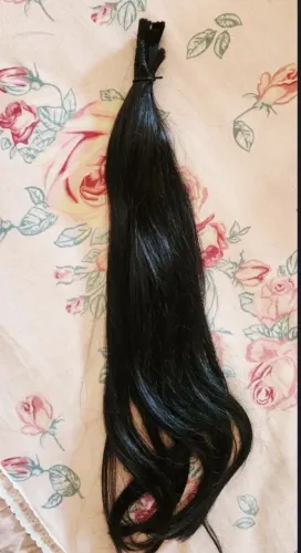 VENDO CABELO HUMANO BRASILEIRO, PRETO, LISO E COM LEVE ONDULAÇÕES NAS PONTAS, 52 CM e 45 G