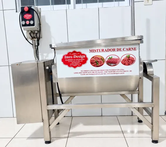 VENDE-SE MISTURADOR DE CARNE E TEMPERO INOX