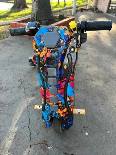 Triciclo elétrico infantil 3 velocidades.