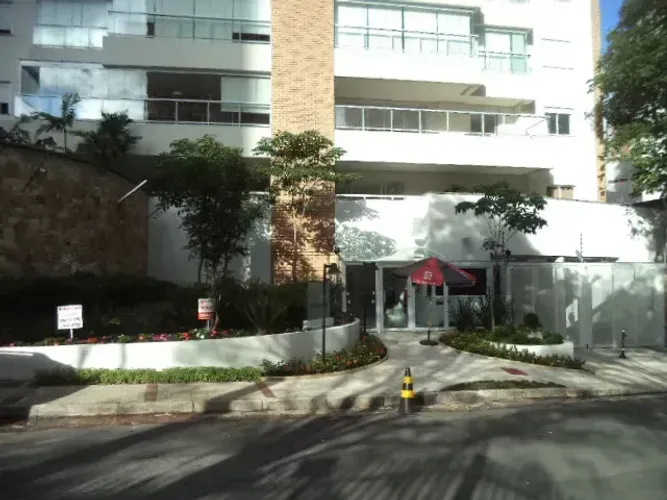 Apartamento para venda tem 110 m² úteis com 4 quartos Vila Suzana - São Paulo - SP
