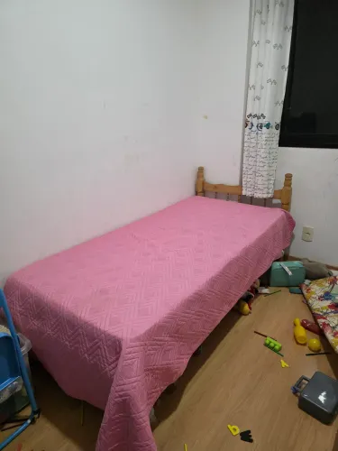 Vendo Cama de solteiro
