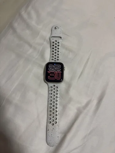 Apple Watch SE 3 44mm GPS - Bateria 100% - Impecável