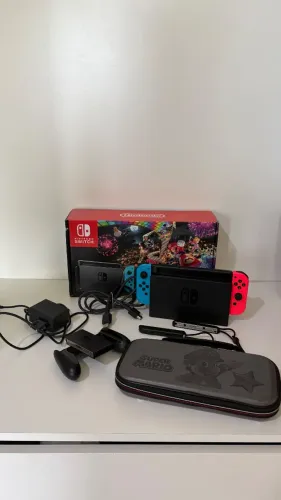 Console Nintendo Switch com Controle Joy-Con Neon Azul e Vermelho completo + case + caixa 
