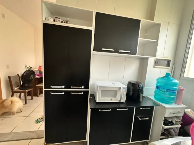 Armário de Cozinha branco e preto