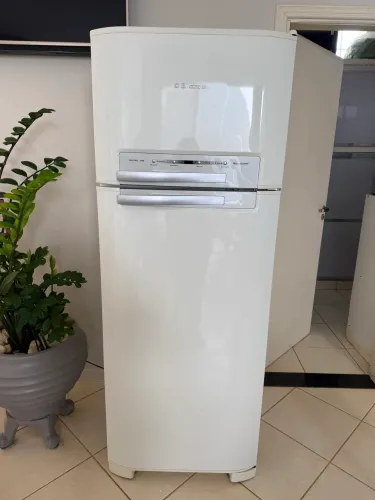 Geladeira Electrolux 127v branca frost free