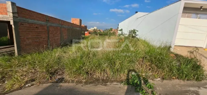 Terreno Padrão à Venda no Residencial Arcoville em São Carlos