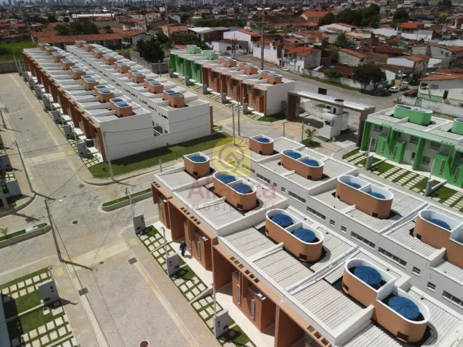 CASA EM CONDOMÍNIO NO BOM PASTOR