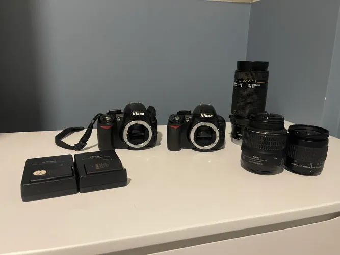 Máquina Nikon D3100