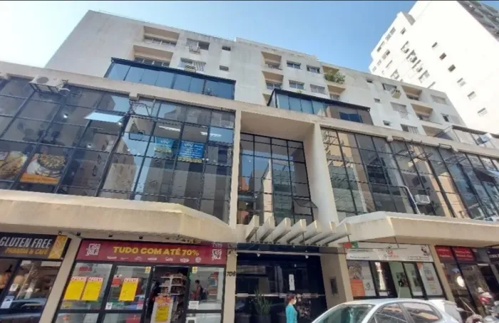 Apartamento com dos quartos no Centro