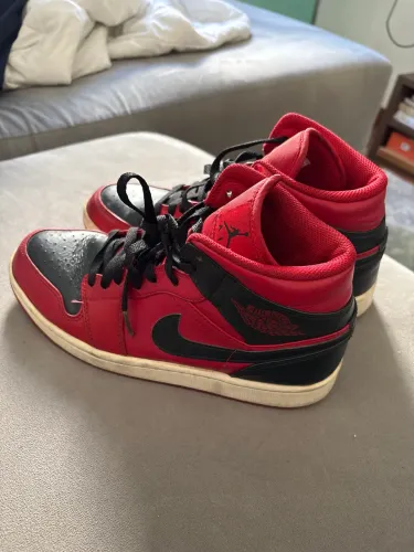 Air Jordan 1 Mid ?Banned? Original