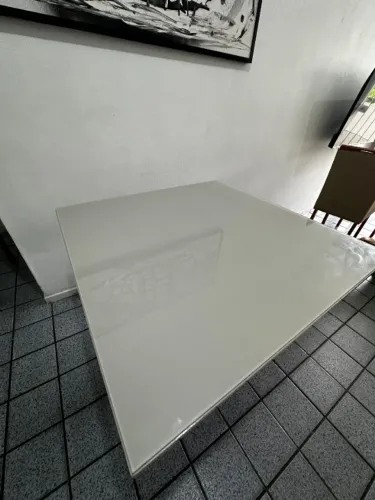 Mesa de jantar (perfeito estado) / Mesa de sala / Mesa para jantar (vender rápido) -