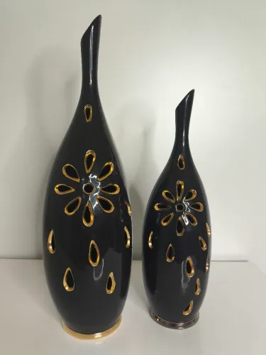 Kit 2 vazos preto e dourado flor