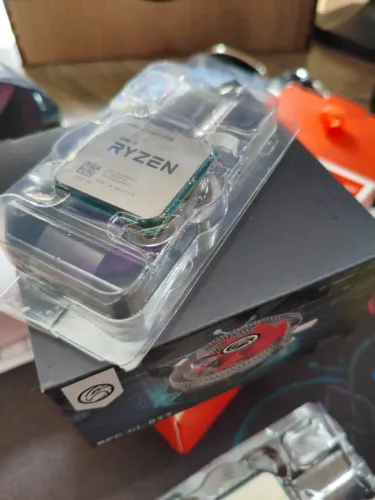 Processador AMD Ryzen 5 5500 3.6GHz (4.2GHz Turbo) 6/12 AM4 com Cooler Box 100-100000457TR