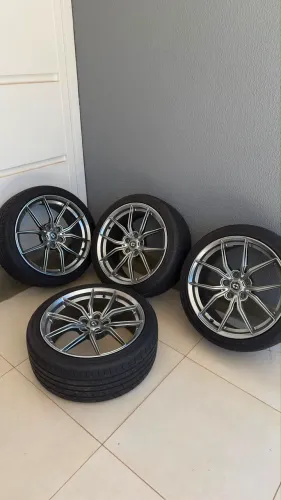 Jogo de rodas com PNEUS Hre aro 18 / 5x112