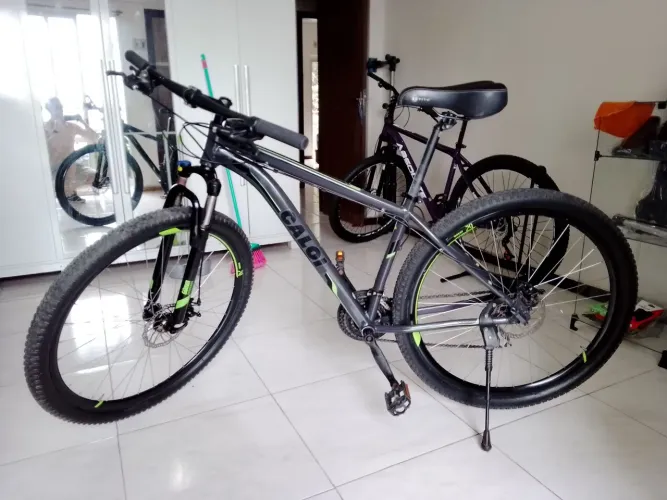 Bicicleta Caloi aro 29, 21V, semi nova 