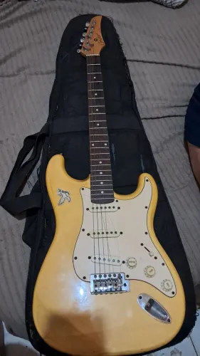 Guitarra Stratocaster - Condor