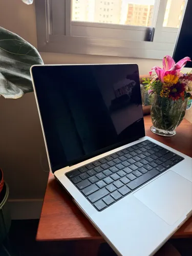 Macbook 14? 2023