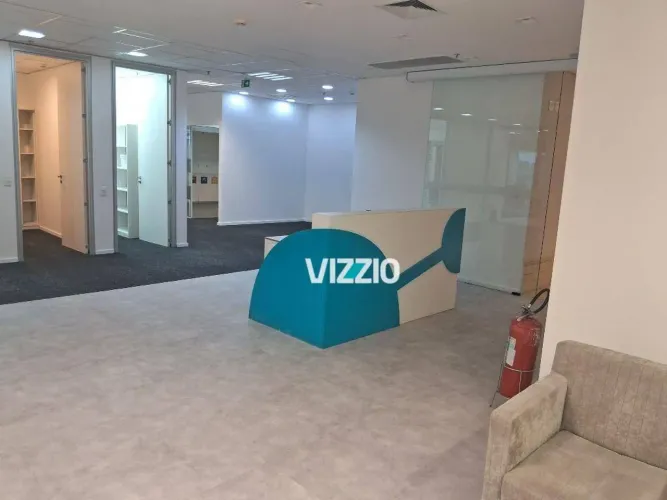 Excelente oportunidade mobiliada para locação em edifício triplo AAA, com 1.090,17m² - Bro