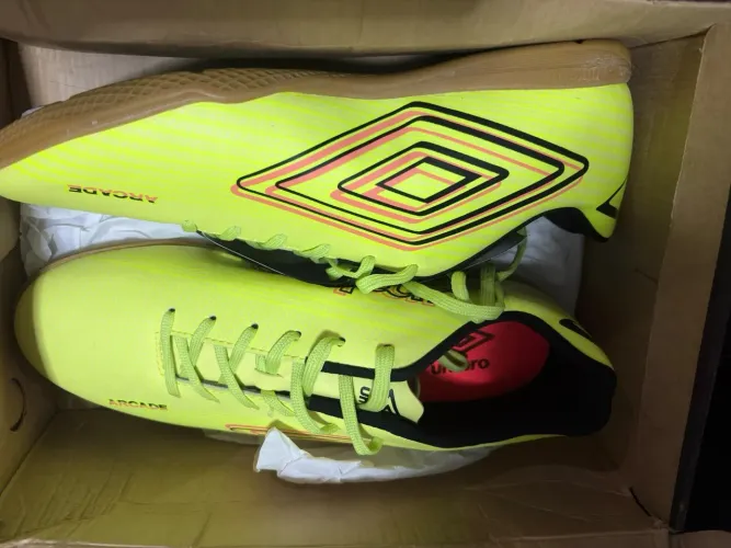 Chuteira Umbro Arcade Original Futsal