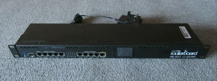 Mikrotik RB3011uias-rm