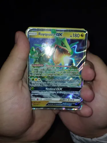 Carta de pokemon Rayquaza GX 109/168 (coleção Sun & Moon - Celestial Storm, 2018)