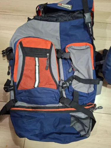 Mochila de trilha e camping