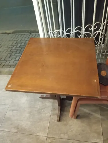 Conjunto mesas para comércio