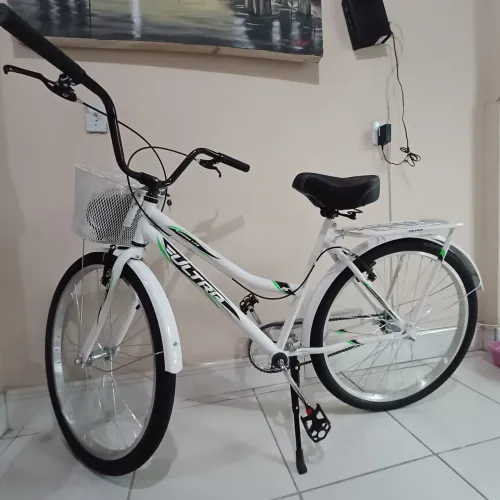 Bicicleta branca Nova