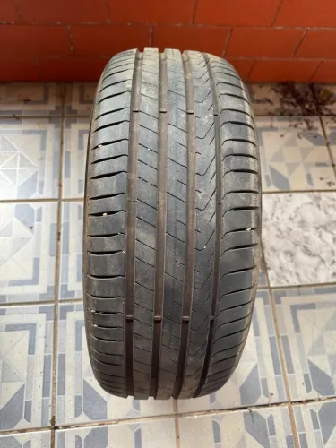 Pneu 215/50 R17 Pirelli