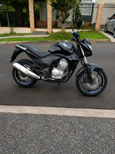 Honda CB 300R 2010 - R$ 10.500