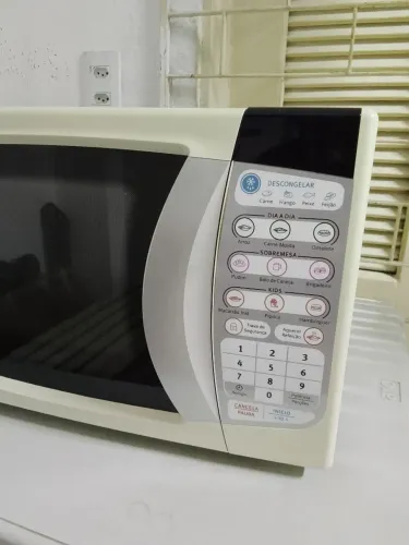Microondas Eletrolux 20L