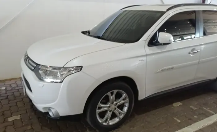 Mitsubishi Outlander 3.0/ GT 3.0 V6 Aut. 2014