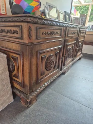 Buffet colonial 