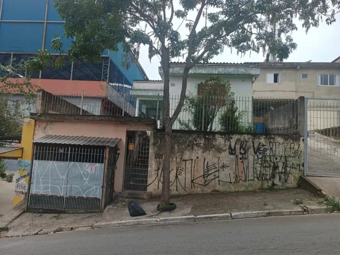 Casa Grande com 500 M2 terreno