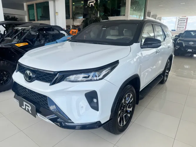 Toyota Hilux SW4 Diamond 2.8 TB 4X4 Die. Aut. 2024