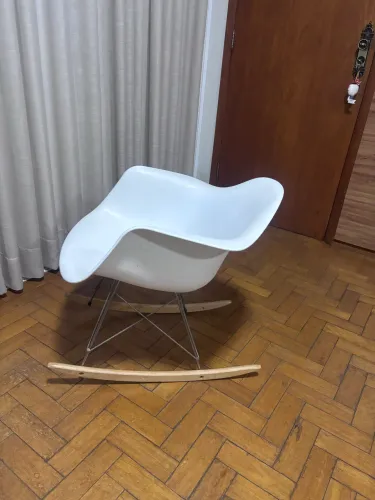 Cadeira balanço eams