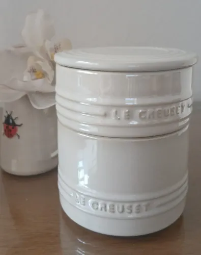 Lata Empilhável Branco Pérola Furta Cor Le Creuset
