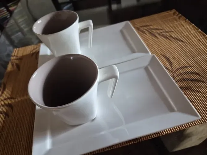 Conjunto 2 Xícaras de 230ml com Pires Porcelana Branca para Café e Chá