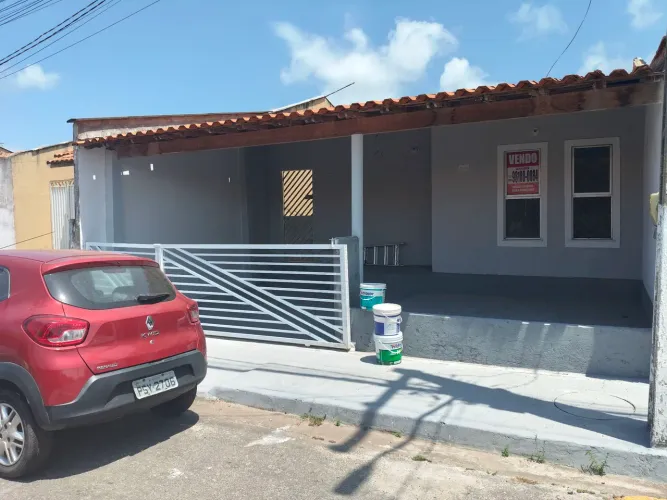 Vendo casa de Condomínio fechado 