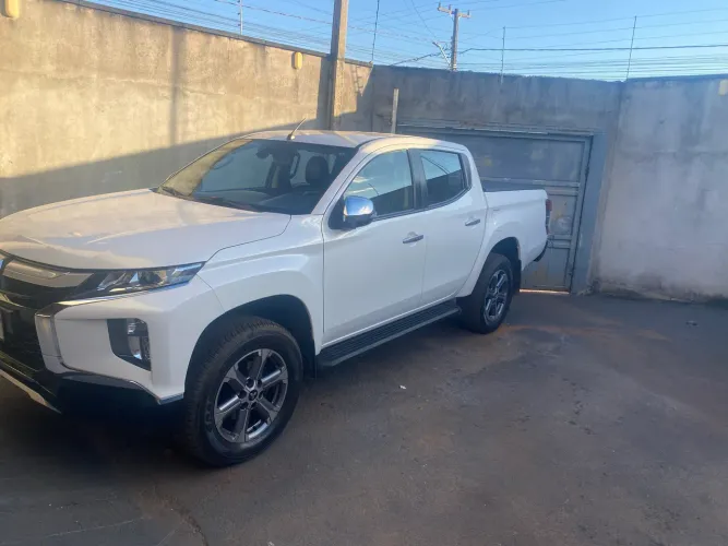 Mitsubishi L200 Triton Sport HPE 2.4 CD Diesel Aut. 2022